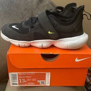 BNIB Nike free shoes black